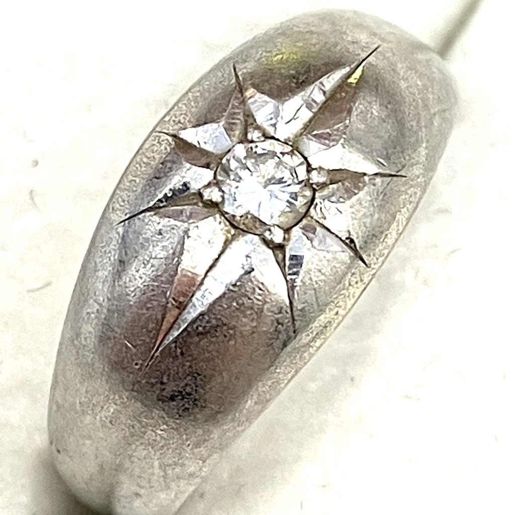 Pt900 0.1ctメレダイヤモンド付きリング